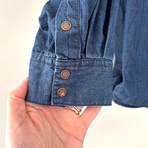 Women's XL Embroidered Flower Denim Snap Button Up English Country Side Garden - Picture 7 of 13